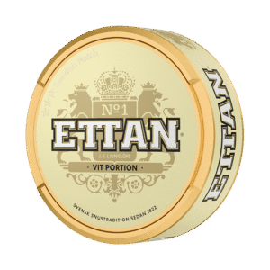 Ettan White Portionssnus – dosan sedd snett framifrån, vit portion tobakssnus med rök, malt och mörk choklad från Swedish Match