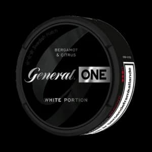 General ONE White Portion Strong – dosan sedd snett framifrån, stark vit portion tobakssnus från Swedish Match