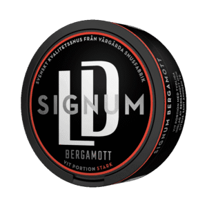 LD Signum Bergamott Vit Portion Stark – dosan sedd snett framifrån, stark vit portion tobakssnus med bergamott, citrus och te från Nordic Snus